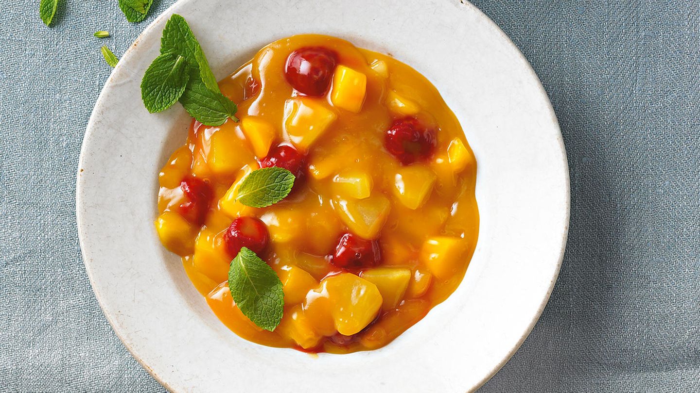 Gelbe Grütze mit Cottage Cheese | BRIGITTE.de