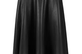 And since we obviously can't get enough of leather in autumn 2020 and also want to make our dress and skirt girls happy, we're also sending this piece of jewelry into the race for first place on the trend scale. Plus point for this midi skirt with waist belt: It is made of synthetic leather! From Typhoon, around 90 euros. "Loading =" lazy