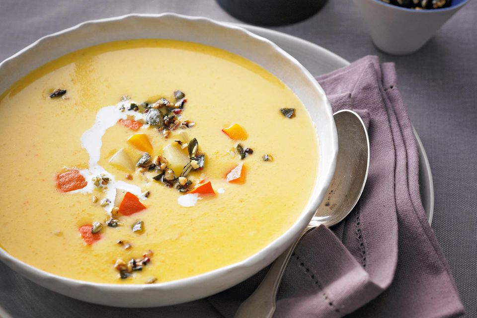 Cremesuppen-Rezepte: Kartoffel-Kürbis-Suppe
