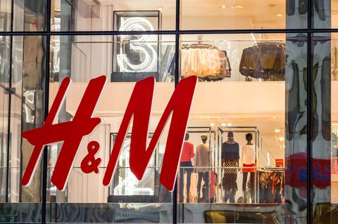 Online only !: H&M bans oversize assortment from stores "loading =" lazy
