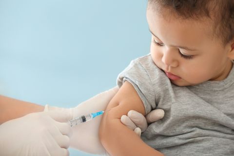 Grippeimpfung: Kind wird geimpft
