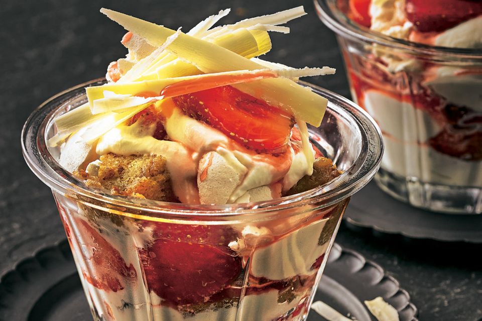 Trifle-Rezepte: Erdbeer-Baiser-Trifle