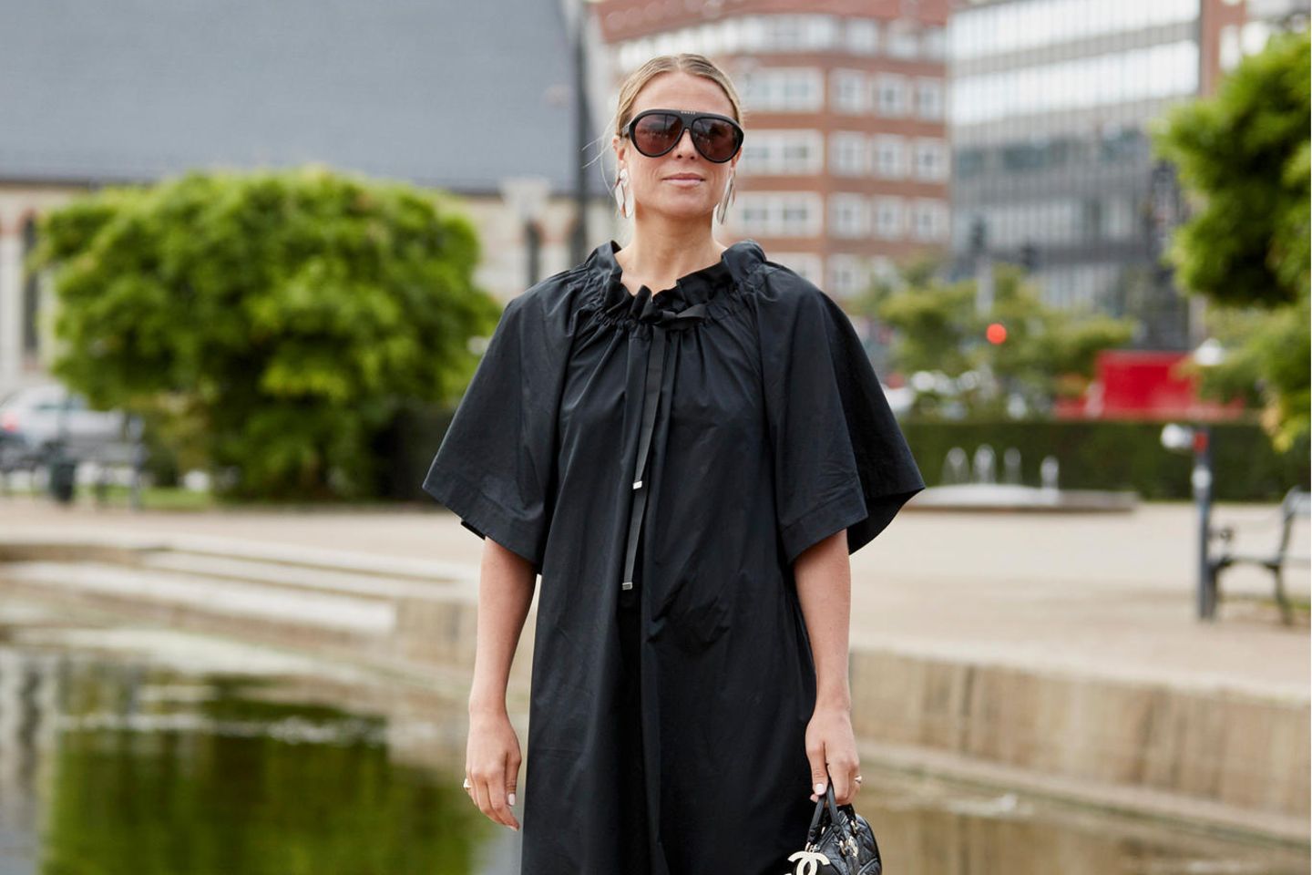 Lieblingskleid der Influencer: Eine Besucherin der Fashion Week in Kopenhagen