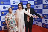 Reiche Familien: Mukesh Ambani, Nita Ambani und Kokilaben
