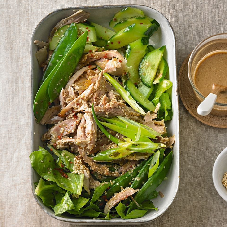 Pulled-Huhn-Salat mit Sesam