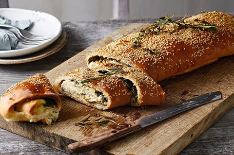 Käse-Oliven-Rolle