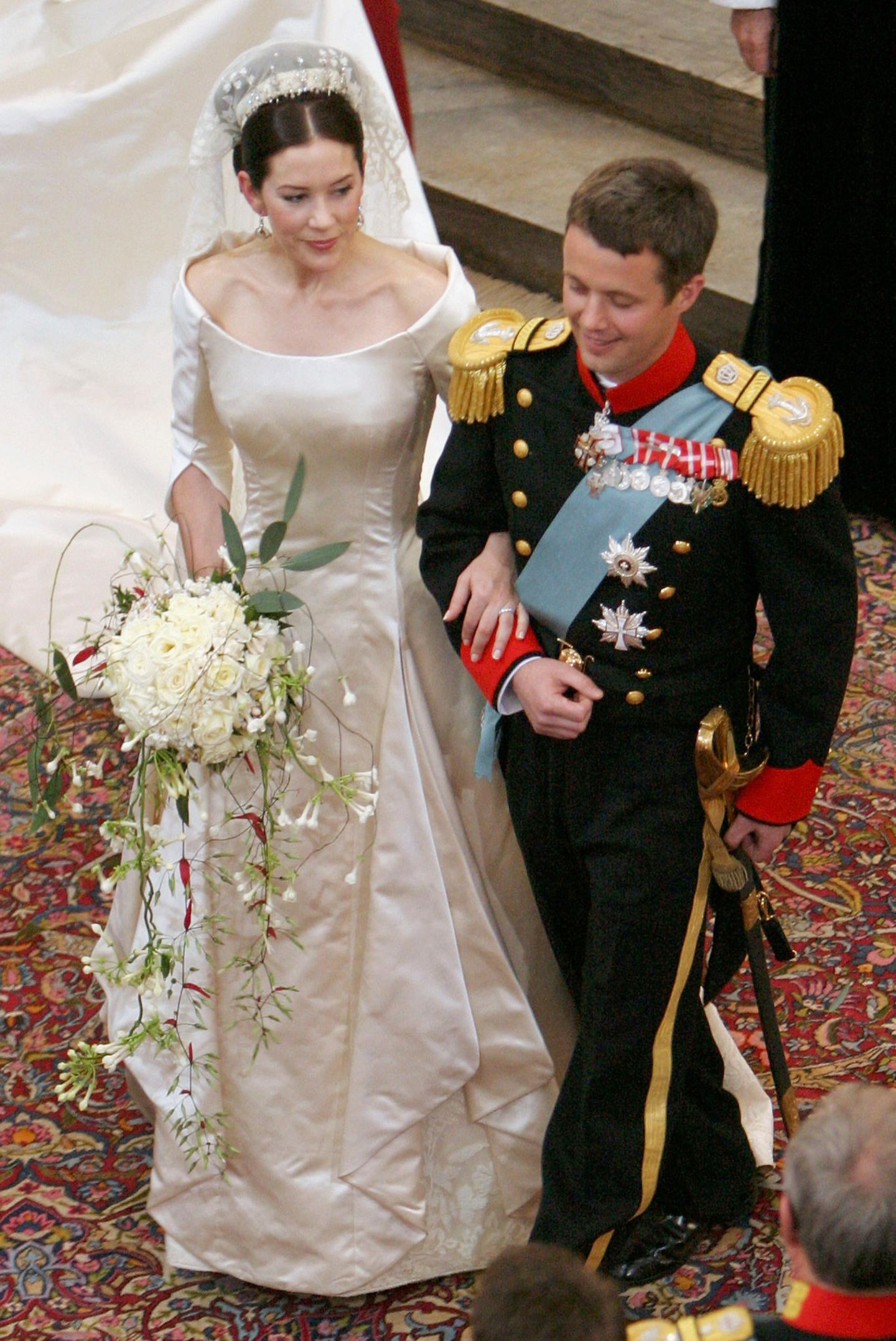 Spanien brautkleid letizia Königin Letizia