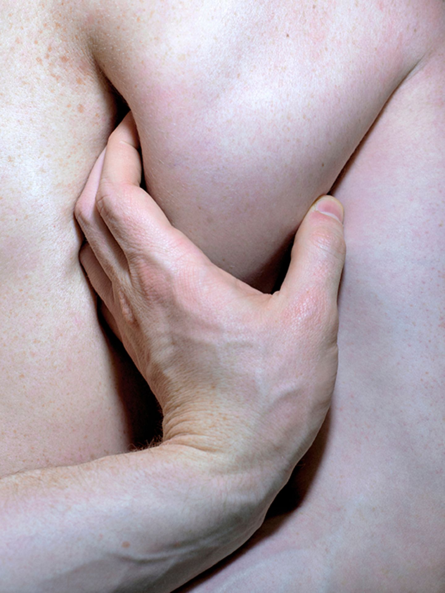 New Queer Photography: Hand berührt Haut