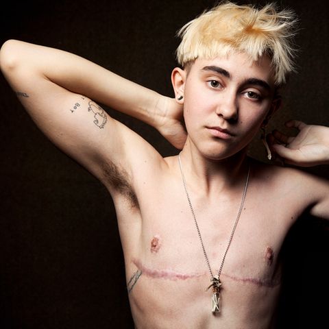 New Queer Photography: Teenager posiert