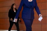 Kamala Harris: in a dark blue suit, "loading =" lazy