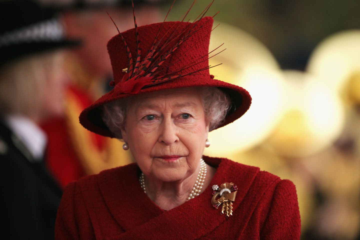 Queen Elizabeth: Rücktritt? Die Regierung meldet sich!