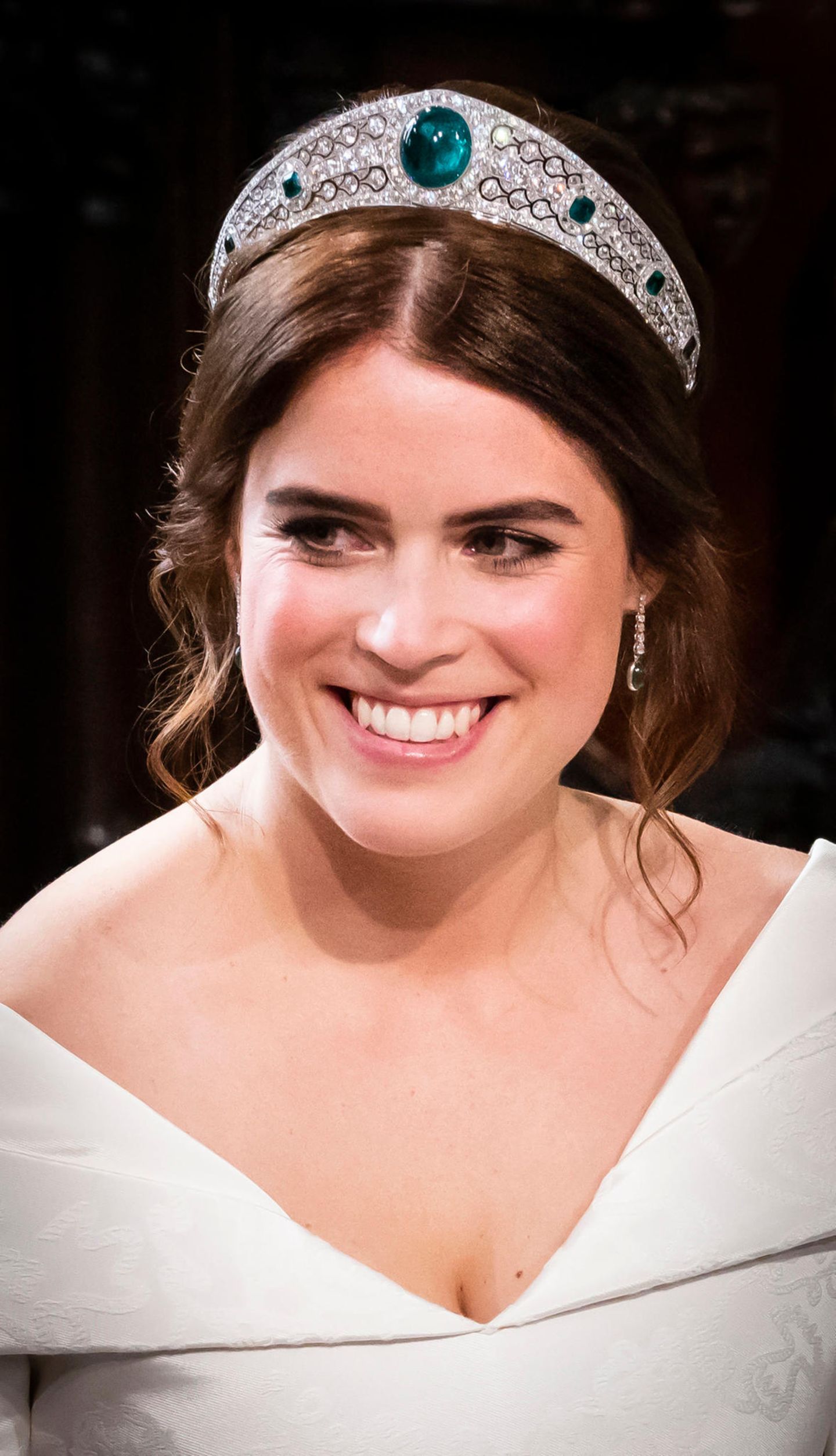 Zweite Hochzeitskleider: Prinzessin Eugenie lächelt