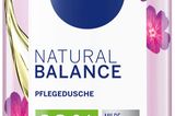 NIVEA erweitert die NIVEA Natural Balance Pflegeserie nun um drei Pflegeduschen mit 98% Inhaltsstoffen natürlichen Ursprungs und Bio-Arganöl. Unser Favorit: Wildrosen-Duft. Die rein vegane Pflegeformel ist frei von Mikroplastik, Sulfat SLES und Parabenen. Von NIVEA, etwa 4 Euro.
