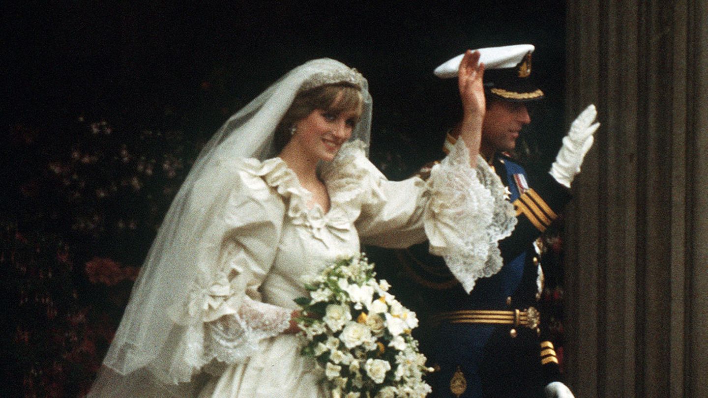 Luxus-pur-Das-Brautkleid-von-Lady-Diana-ist-bis-heute-unvergessen