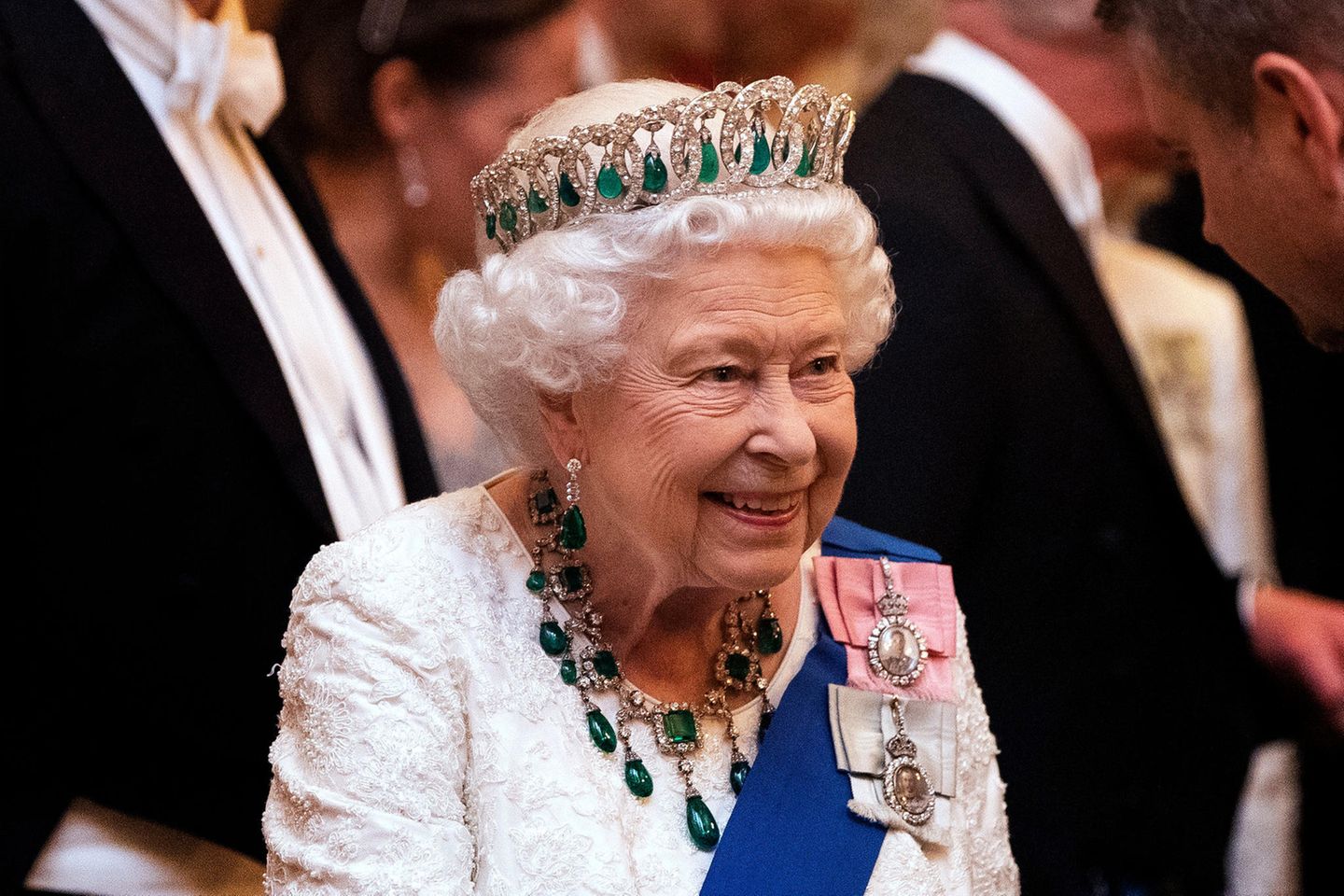 Queen Elizabeth meldet sich am 4. Dezember aus Schloss Windsor. 