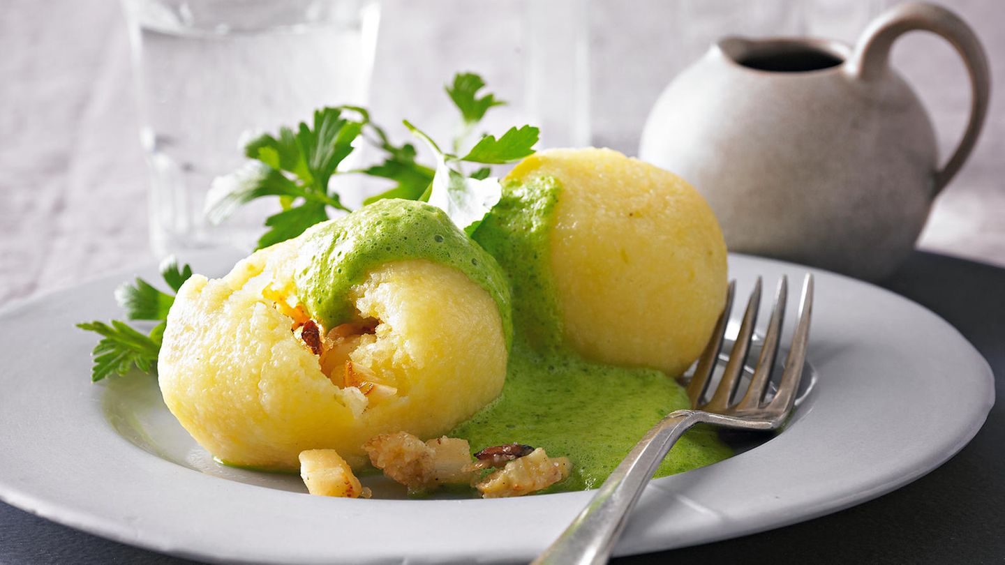 Gefüllte Kartoffelknödel mit Petersilienschaum BRIGITTE.de