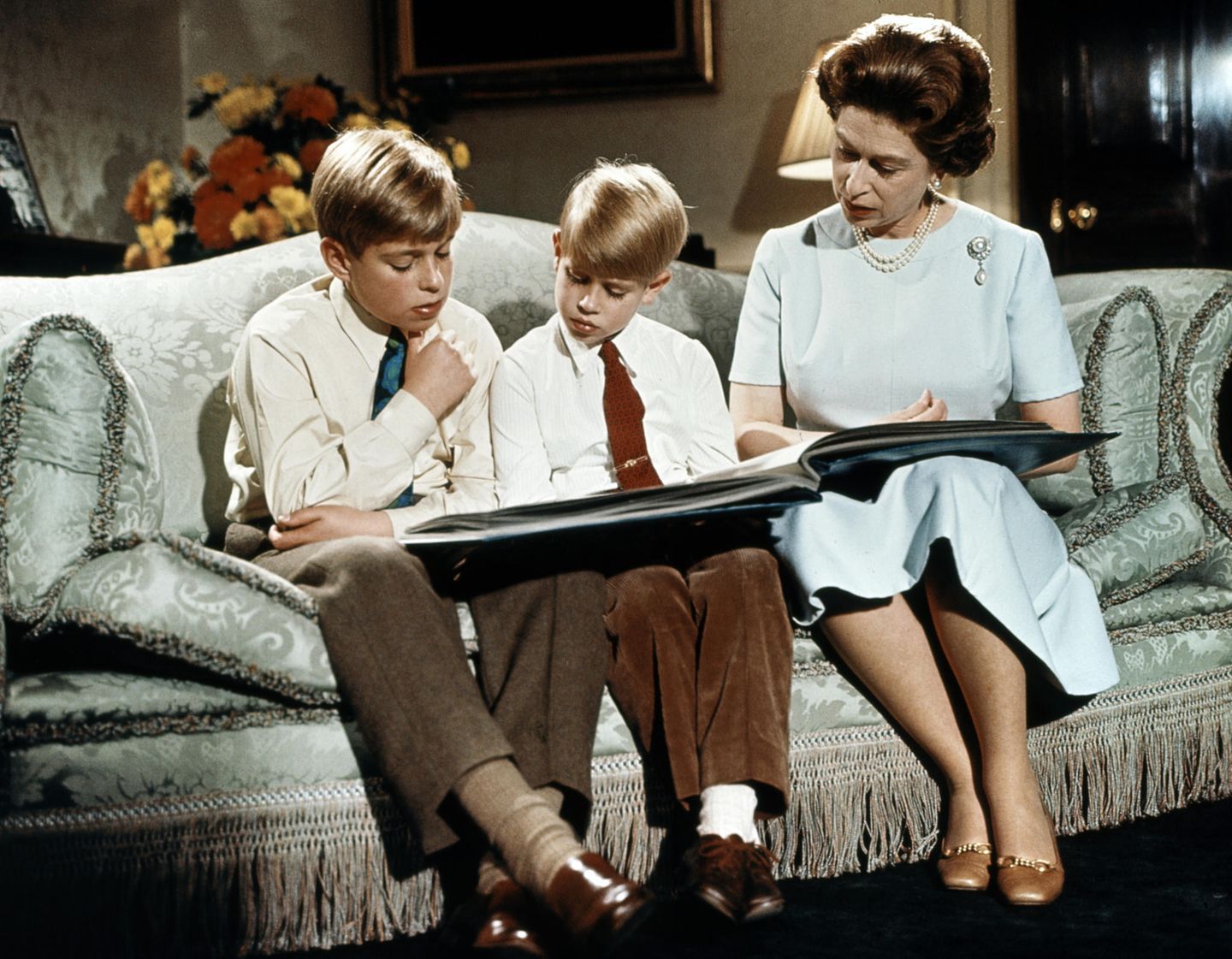 Weihnachten bei den Windsors: Königin Elisabeth II. mit Prinz Andrew und Prinz Edward