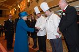 Weihnachten bei den Windsors: Königin Elisabeth mit Köchen