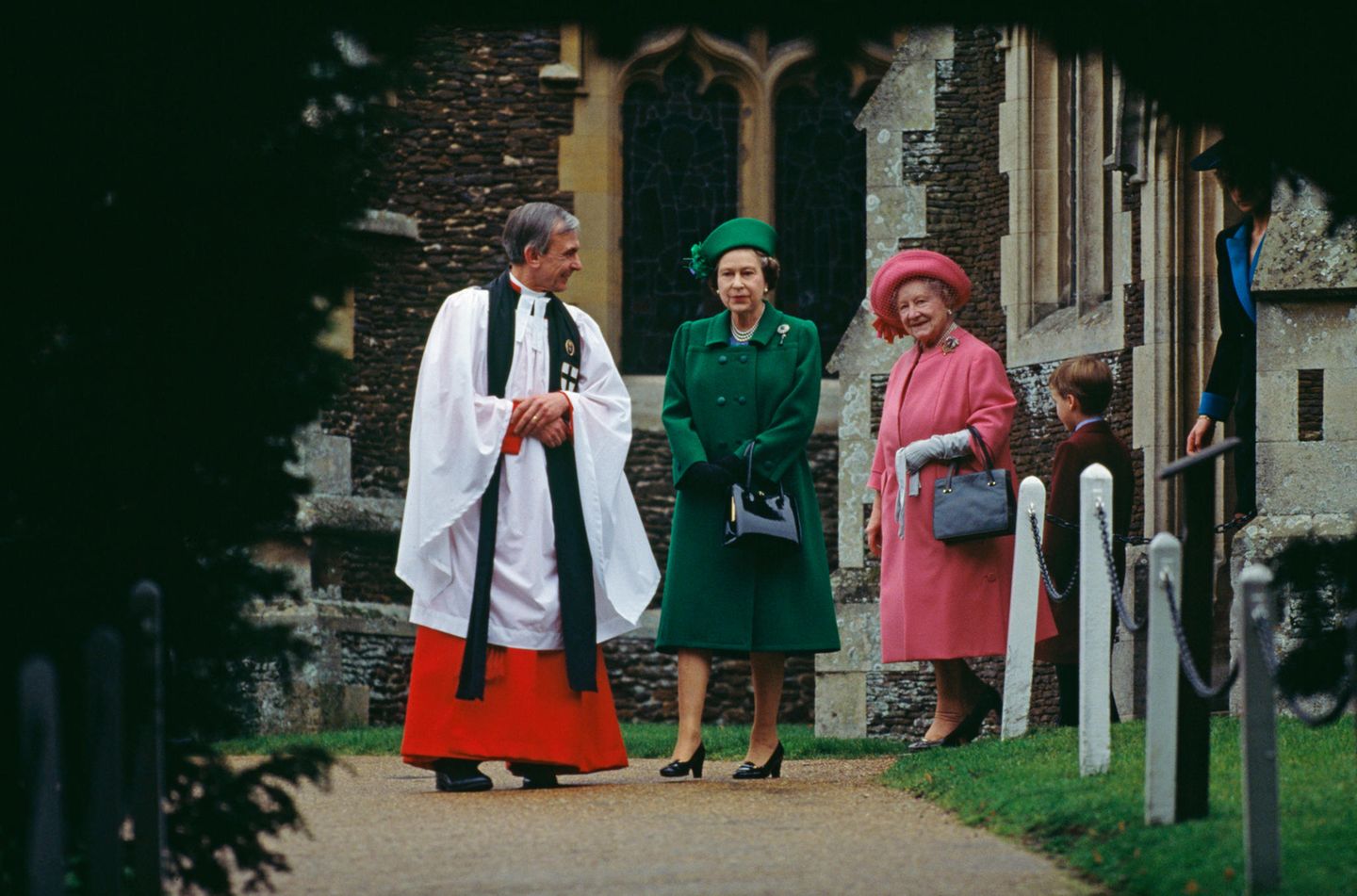 Weihnachten bei den Windsors: Königin Elisabeth mit Queen Mum und Pfarrer