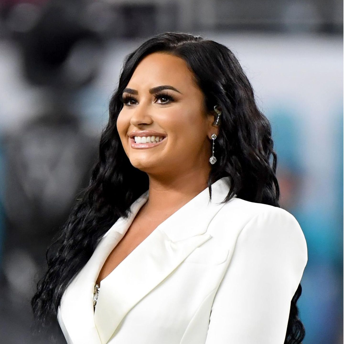 Schon oft hat Sängerin Demi Lovato Body Positivity zum Thema gemacht, schon oft hat sie offen darüber gesprochen, dass sie sich nicht immer wohl fühle. Und so geht es vermutlich vielen von uns. In ihrem neusten Post auf Instagram spricht sie ganz offen über das Thema Dehnungsstreifen ...