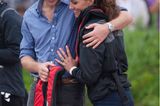 Herzogin Kate + Prinz William: umarmen sich