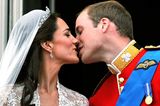 Herzogin Kate + Prinz William: küssen sich