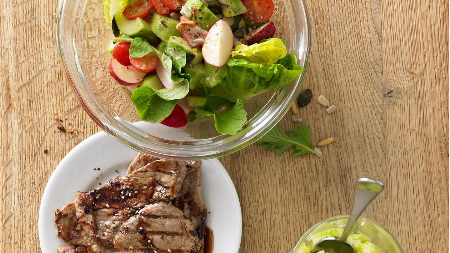Salatteller mit Kalbssteak | BRIGITTE.de