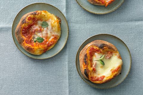 Tomaten-Käse-Pizzetten