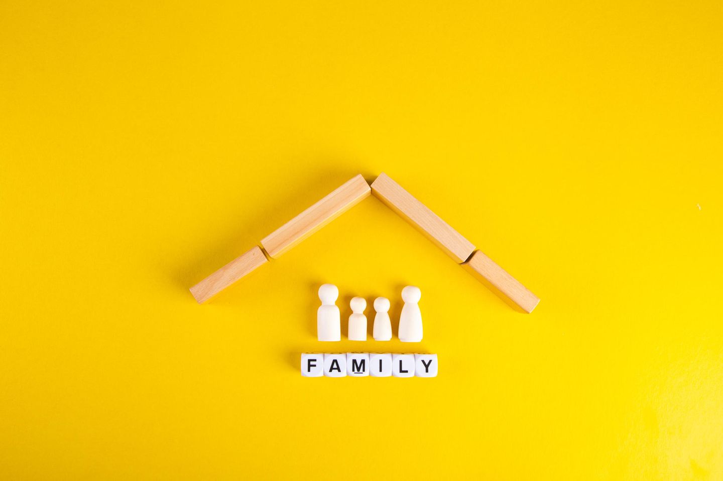 Hausratversicherung: Familie unter einem Dach