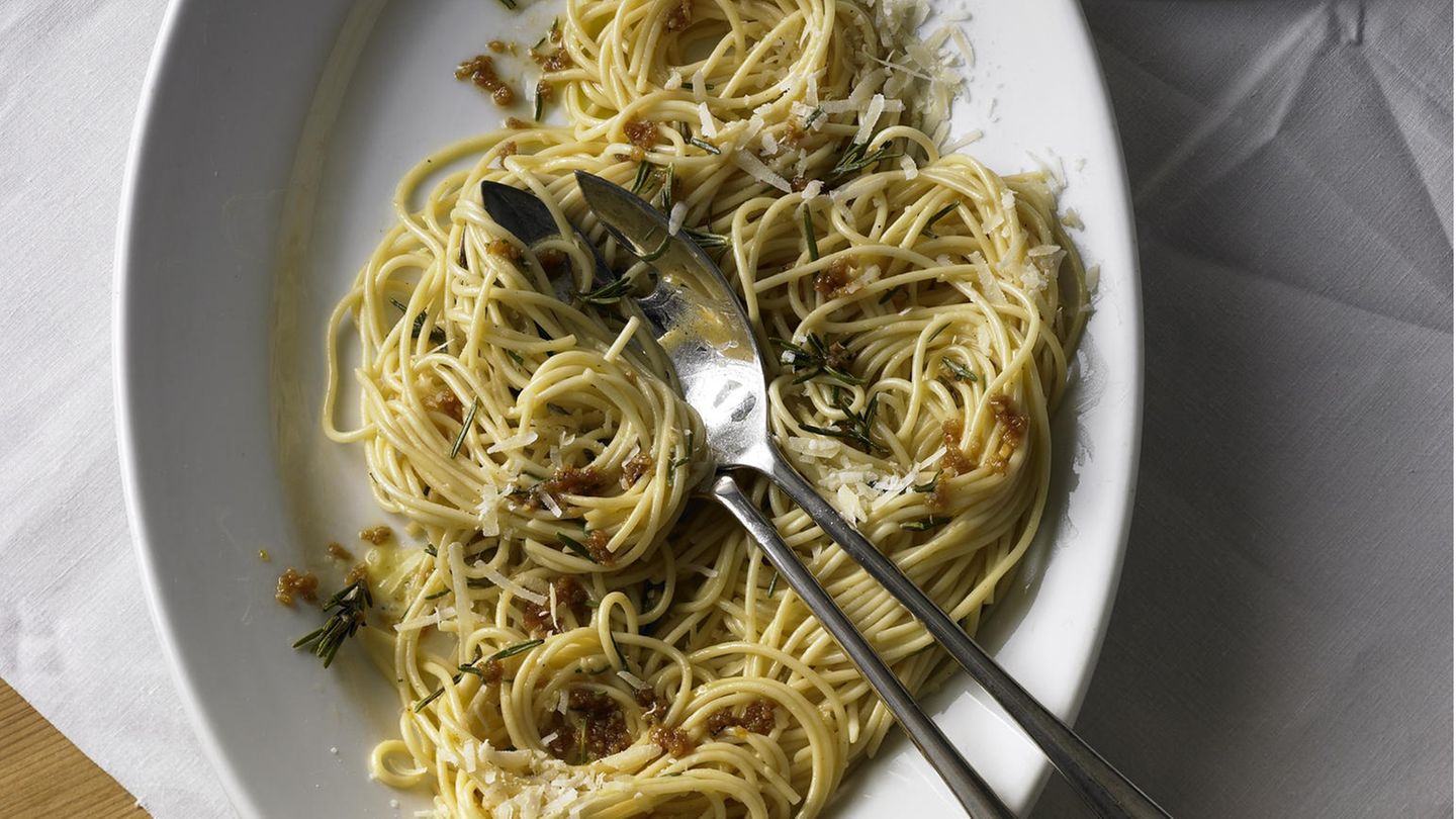 Spaghetti mit Rosmarin-Butter-Soße | BRIGITTE.de