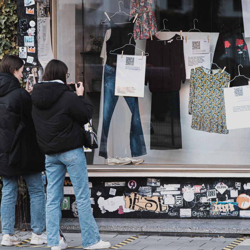 Ausstellung: Kleidung im Schaufenster