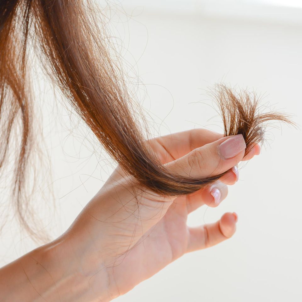 Tipps gegen Spliss: So bleiben eure Haare kräftig und gesund