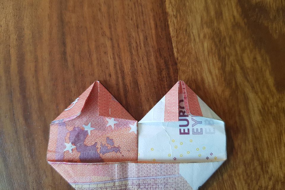 Geldscheine zum Herz falten: Origami Herz