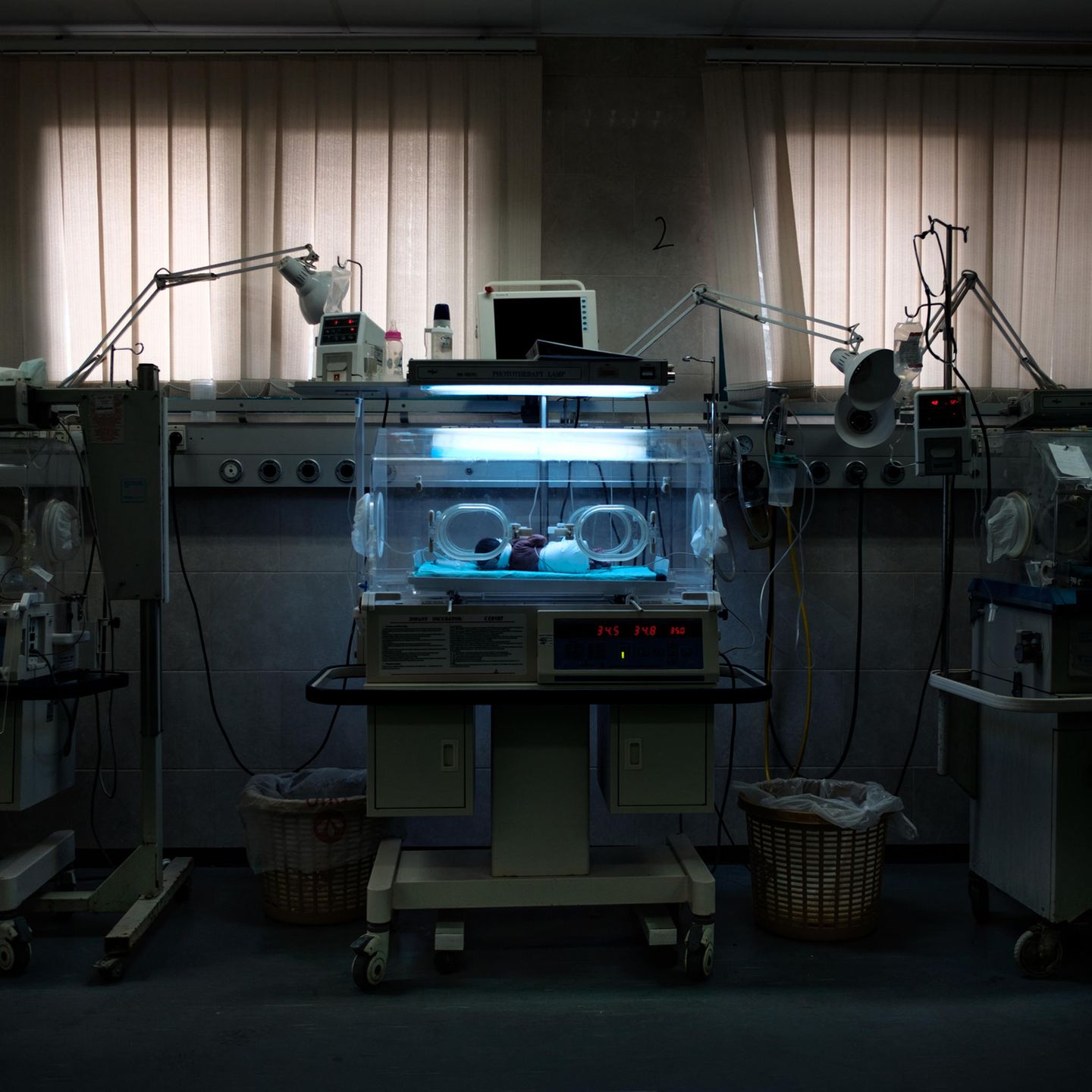 World Press Photo 2021: Baby im Inkubator