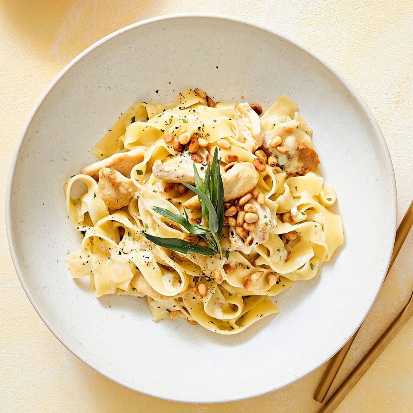 Fettuccine Alfredo mit Haehnchen