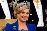 Königin Máxima trägt das Saphir-Diadem des Pariser Juweliers Mellerio