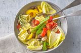 Tortelloni-Salat mit Pfannengemüse