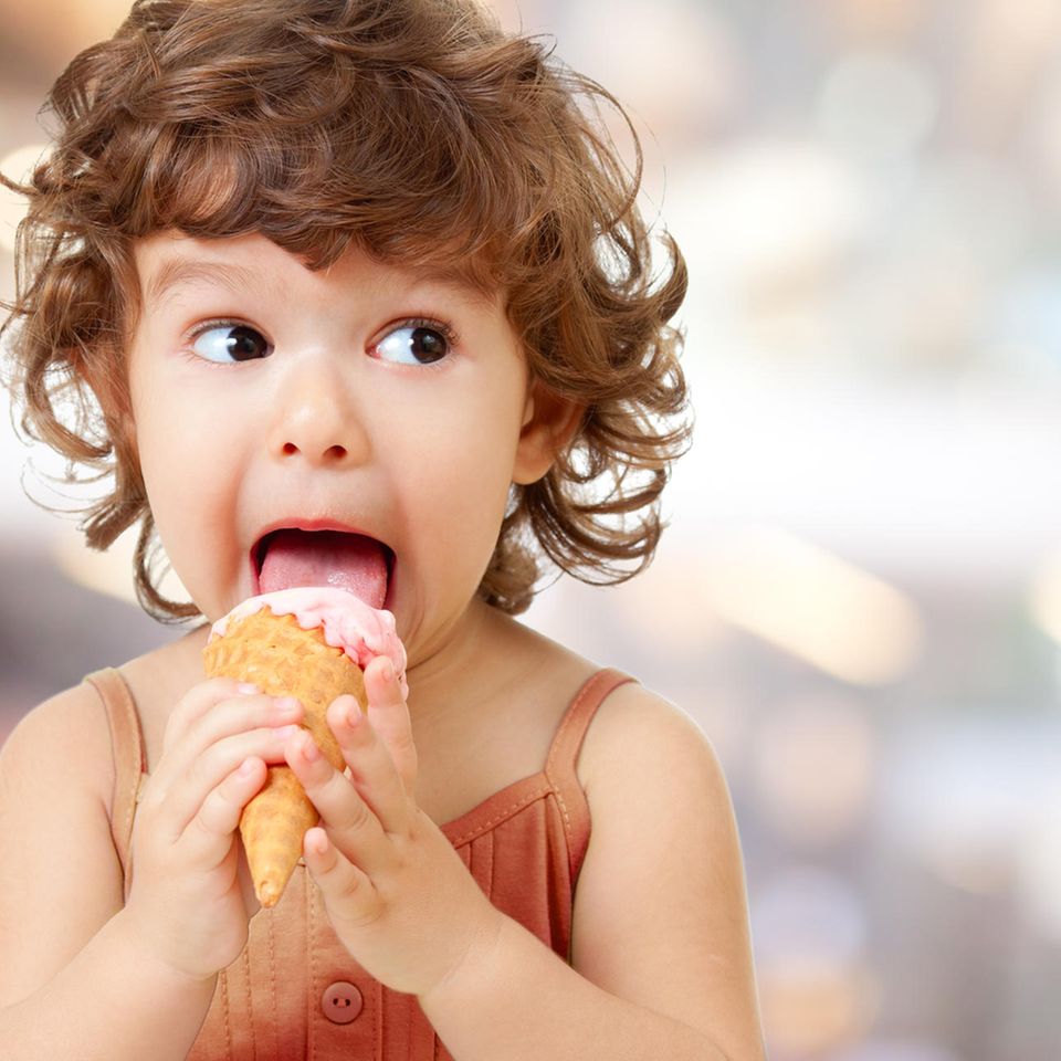 Dinge, die dir kein Elternratgeber sagt: Kind mit Eis