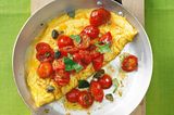 Camping-Küche: Omelett mit geschmorten Tomaten