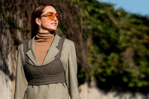 Bralette: Bralette über Blazer