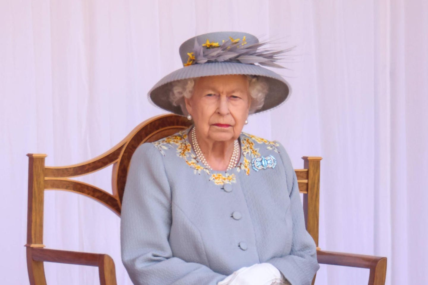 Queen Elizabeth: Wirft sie ihre "Niemals beschweren, niemals erklären"-Politik über Bord?: Queen Elizabeth