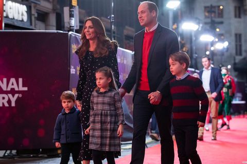 Prinz William: Er wird seinen Kindern die Diana-Statue vor der Enthüllung zeigen: William und Kate mit ihren Kindern