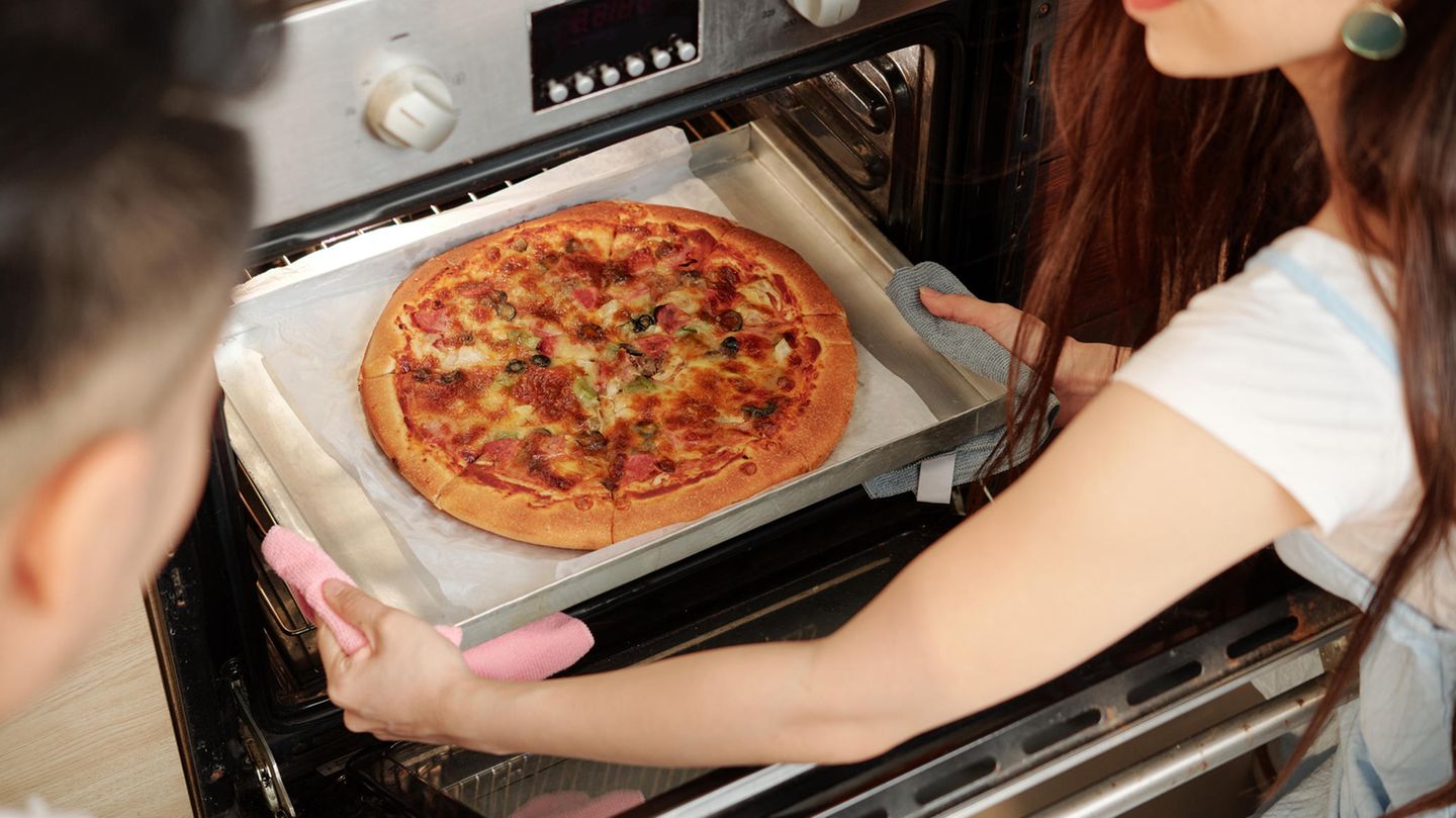 что делать если передержала пиццу в духовке фото 107