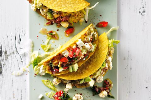 Tacos mit Avocado-Linsen-Füllung