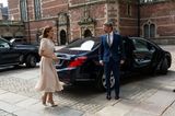 Im Juni 2020 trug Kronprinzessin Mary von Dänemark das gleiche Kleid in Beige – und auch sie sieht darin fantastisch aus. Übrigens ist das Kleid von der britischen Marke Beulah London, die wohl unter den Royals sehr beliebt zu sein scheint. 