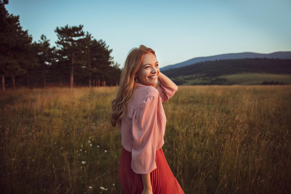 Frau auf Feld