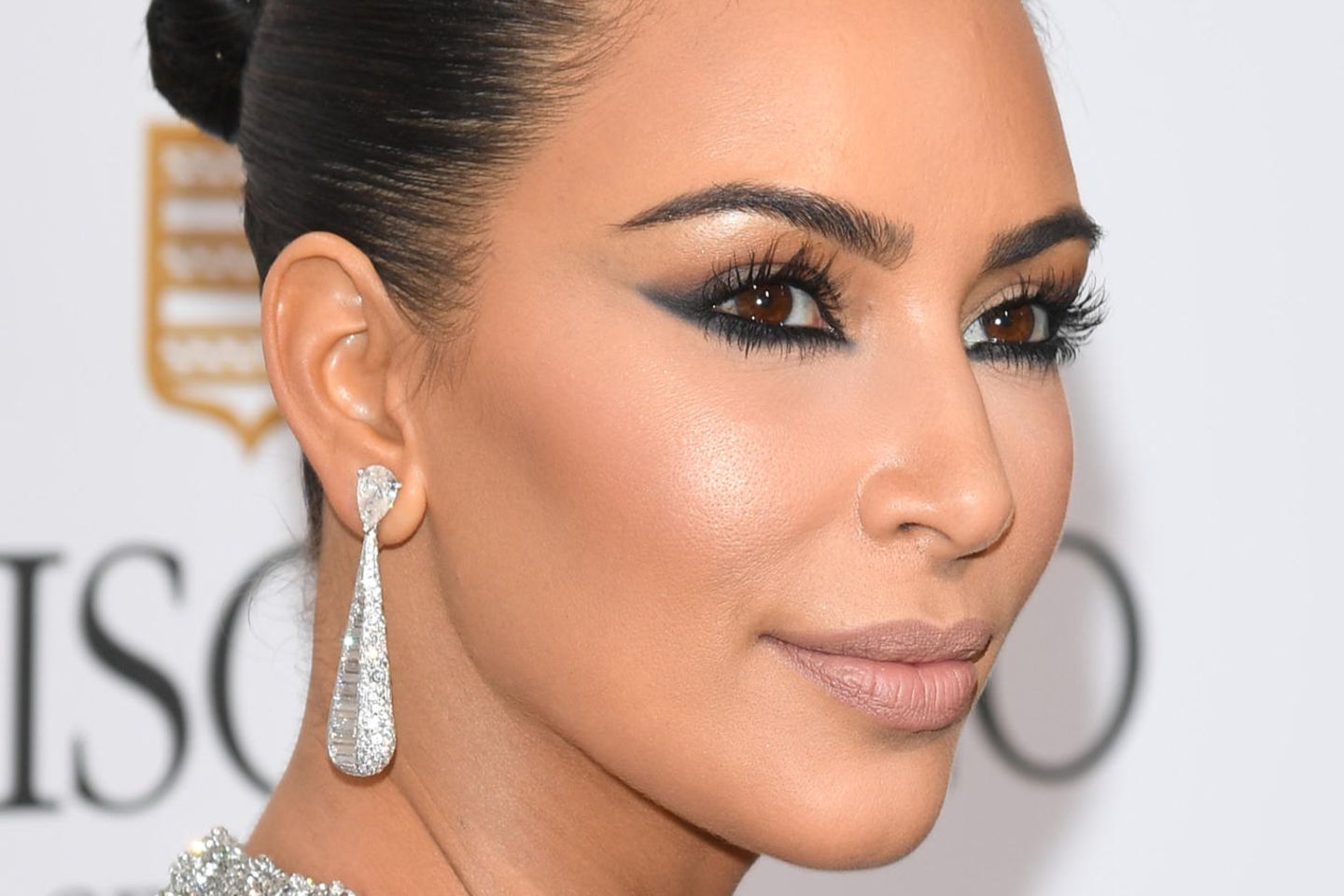 Reverse Cat-Eye: Kim Kardashian