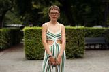 Emma Fridsell posiert für den Fotografen.