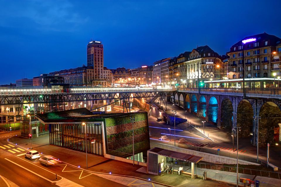 Echte Reiseperlen: Lausanne bei Nacht Lausanne bei Nacht