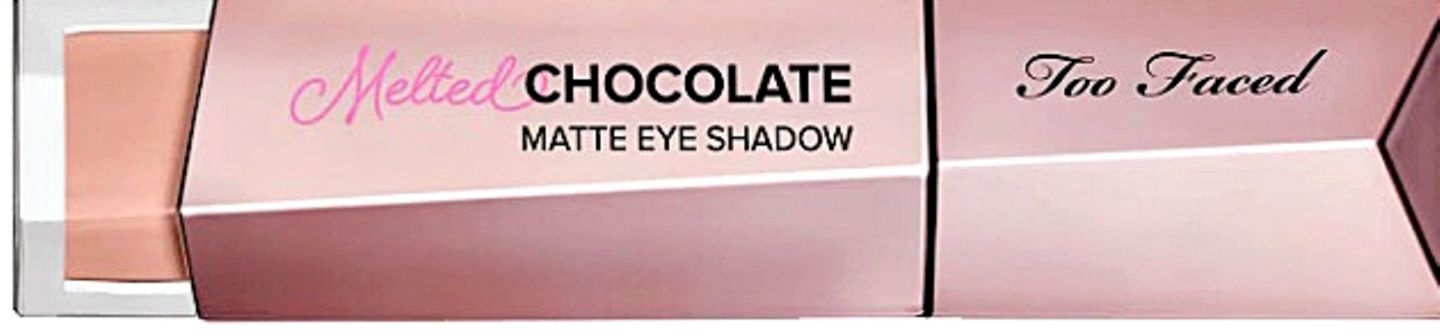 "Melted Chocolate Matte Eye Shadow – Tiramisue me" von Too Faced, ca. 22 Euro.